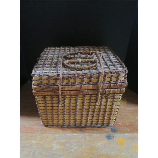 vintage wicker picnic basket