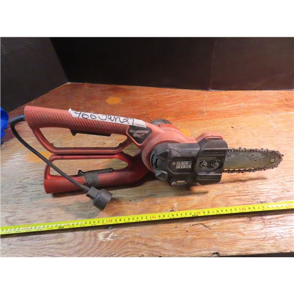 Alligator black and decker saw