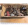 Image 3 : Electrical fuses, hardware, crescent wrench