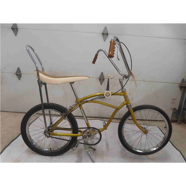 1972 Sprinter Variable Speed Pedal Bike with Console Shifter, Sparkly Banana Seat, Missing Fenders 