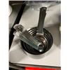 Image 2 : Chicago Metallic Stainless Steel Measuring Cup and Spoon Set
