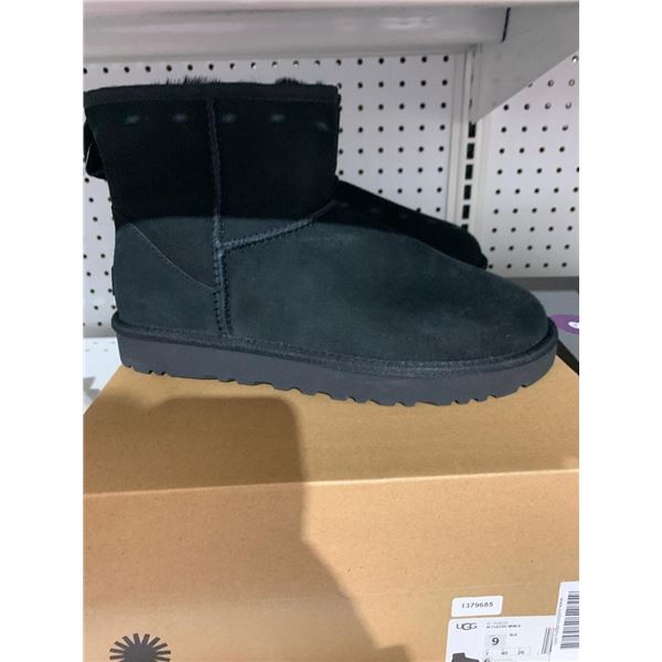 Ugg Womens Classic Mini II Black Size 9