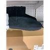 Image 1 : Ugg Womens Classic Mini II Black Size 9