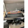 Image 3 : Nordic Ware extra large oven crisp baking tray