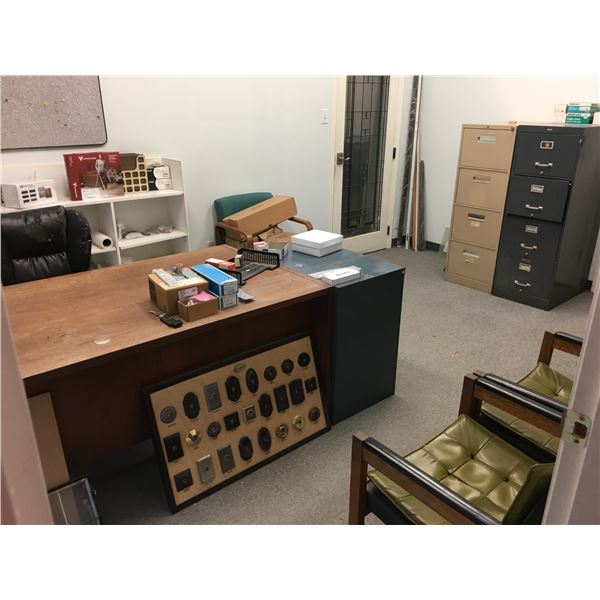 *CONTENTS OF OFFICE - DESK, FILING CABINETS, BOOKSHELVES & MISCELLANEOUS