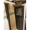 Image 2 : GROUP OF ASSORTED DOORS AND DOOR TRIM