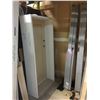 Image 2 : GROUP OF ASSORTED DOORS, POCKET DOOR FRAMES AND STEEL DOOR FRAMES