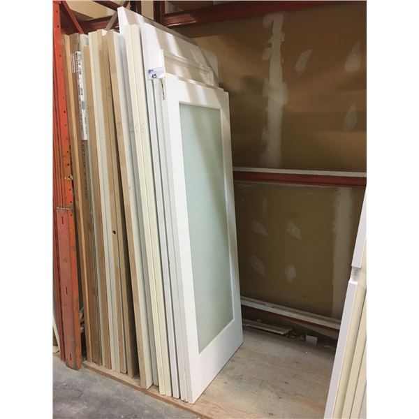 GROUP OF APPROX. 18 ASSORTED DOORS
