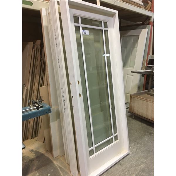 GROUP OF APPROX. 5 ASSORTED DOORS AND WOOD TRIM