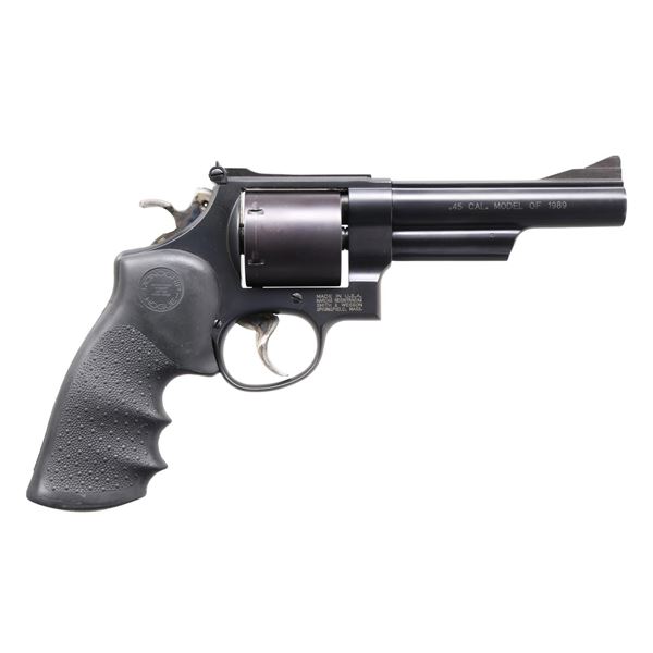 25SS新品 Flippan Medallon ルーペ revolver Smith & Wesson .38 Perfected Pearl Grip Revolver sold at