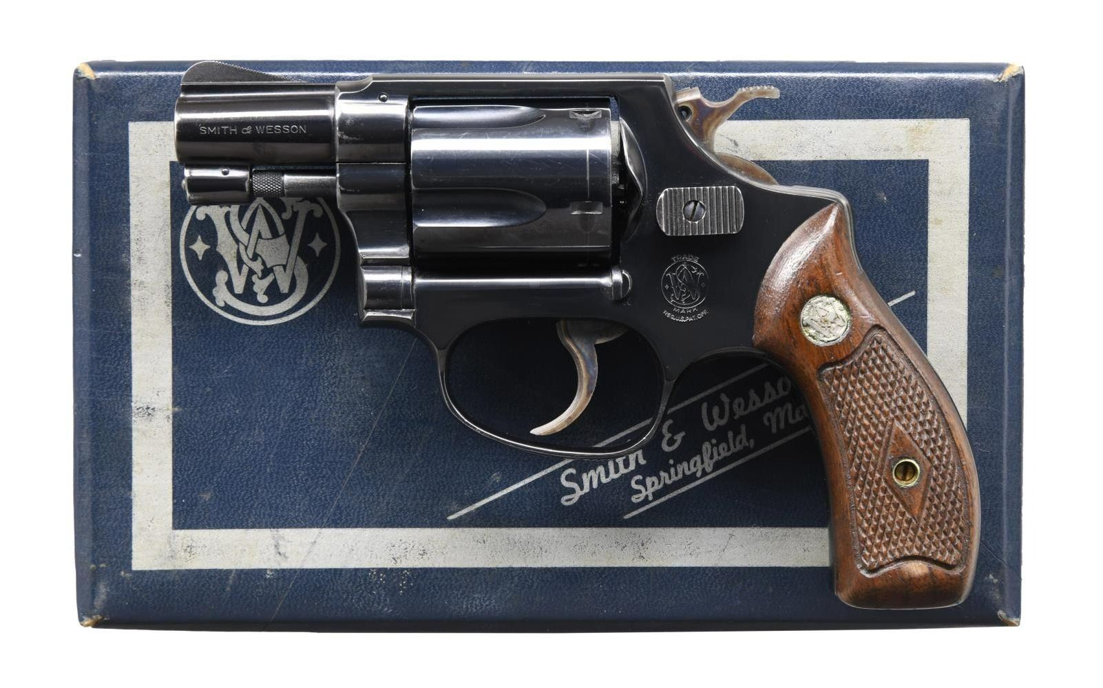 SMITH & WESSON MODEL 36 DOUBLE ACTION REVOLVER