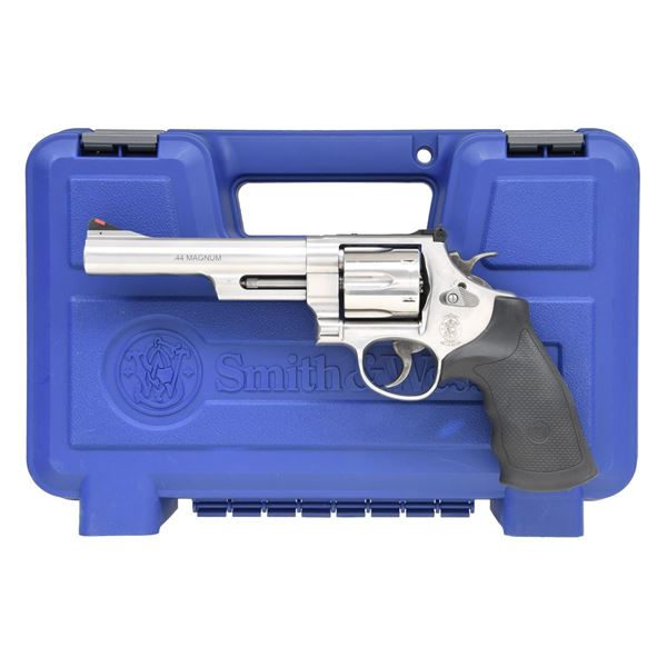 SMITH & WESSON 629-6 DA REVOLVER.