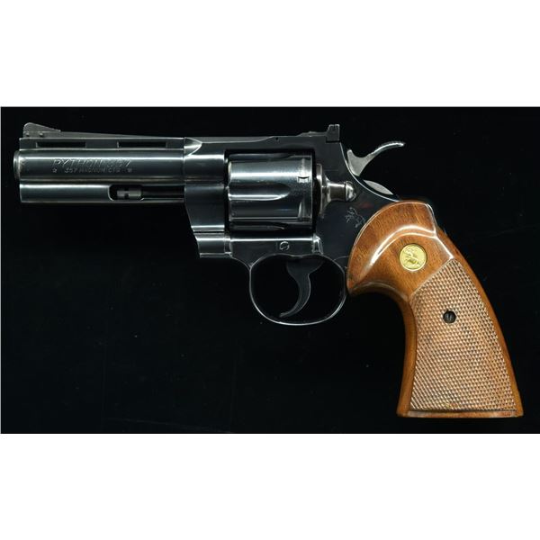COLT PYTHON DA REVOLVER.