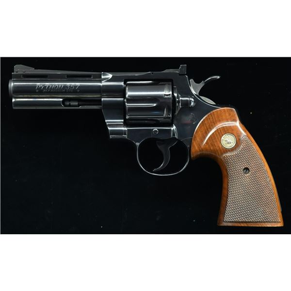 COLT PYTHON DA REVOLVER.