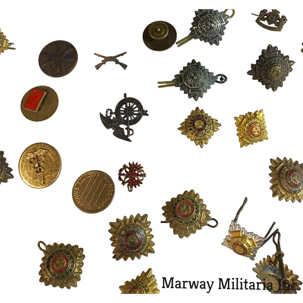 Tray Lot of Militaria (Military Badges)
