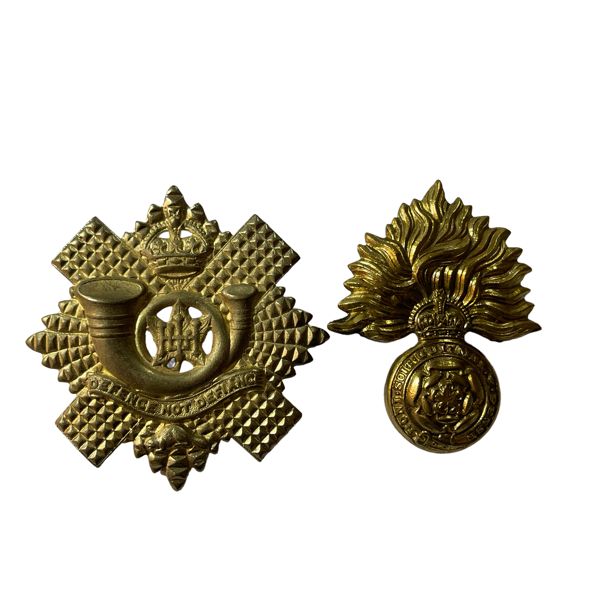 WW2 Canadian Army Cap Badge Lot