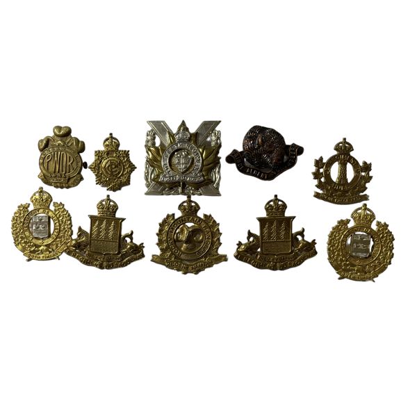 WW2 era Canadian Cap Badge Lot