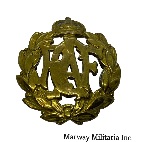 WW2 1st Issue RCAF Cap Badge