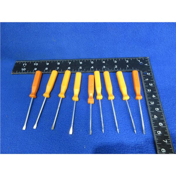Set of 9 Small Stihl Screw Drivers