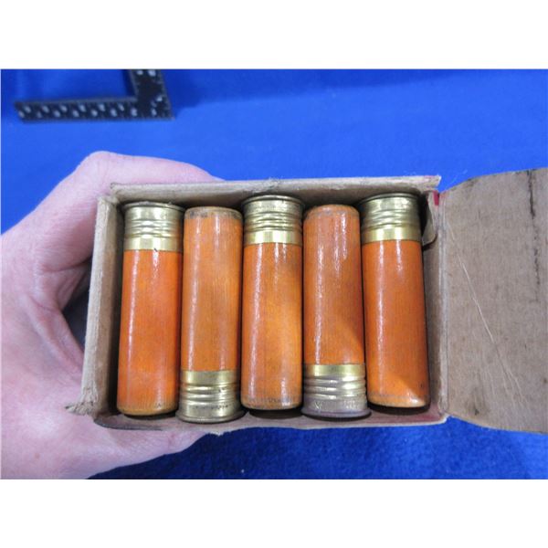 Collector Ammo - 20 Ga 2 3/4" 6 Shot Canuck Shotshells