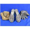 Image 2 : 2 Vintage Baseball Gloves and Baseball Shoes with Cleats
