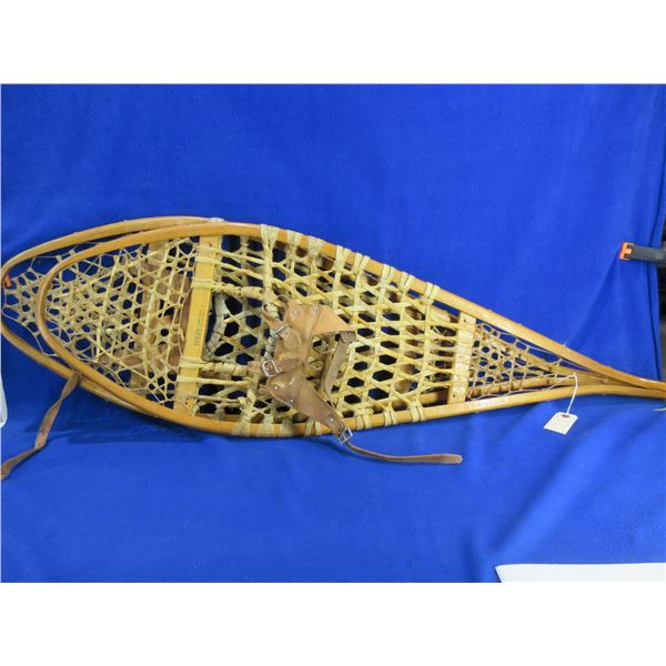 Snowshoes - Made in Canada - 14" x 48" - Weight 175/Over