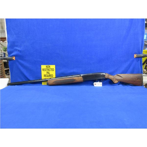 Non-Restricted - Winchester Model 1400 MKII in 12 Ga.