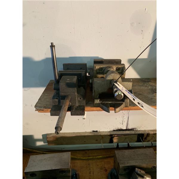 2 DRILL PRESS VISES