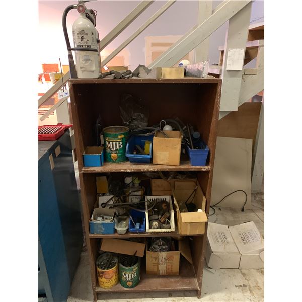 WOODEN SHELF UNIT AND CONTENTS - 2 1/2FT ACROSS X 5FT HIGH X 1 1/2FT DEEP