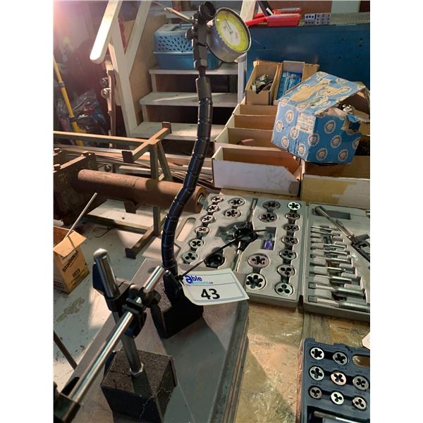 PAIR OF MAGNETIC DIAL BASES