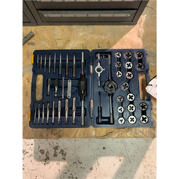 TAP & DIE SET WITH CASE