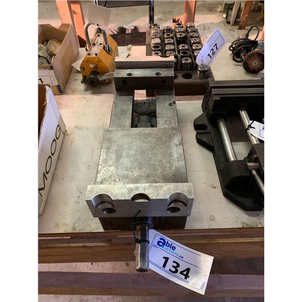 MILLING MACHINE VISE (NO HANDLE)