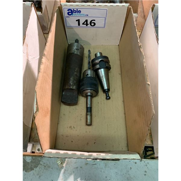 2 TOOL HOLDERS AND 1 CENTER