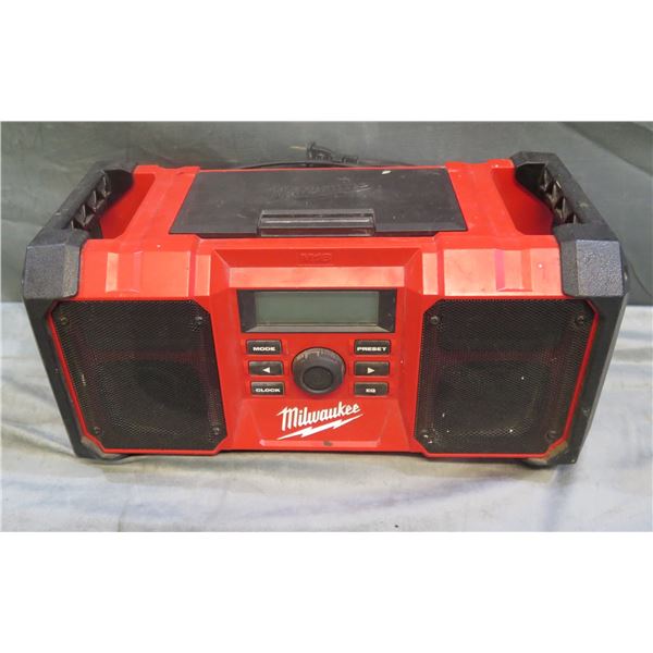 Milwaukee 2890-20 M18 Jobsite Radio (no battery - works)