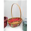 Image 4 : NICE LOT OF CHRISTMAS BASKETS