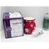 Image 1 : BOXED SNOWFLAKE SCENTSY WARMER
