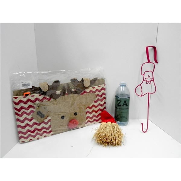 LOT OF CUTE CHRISTMAS DECOR