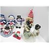 Image 2 : LOT OF CERAMIC AND RESIN CHRISTMAS DECOR