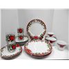 Image 1 : POINSETTA DINNERWARE SET