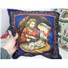 Image 3 : LOT OF CHRISTMAS THROW PILLOWS