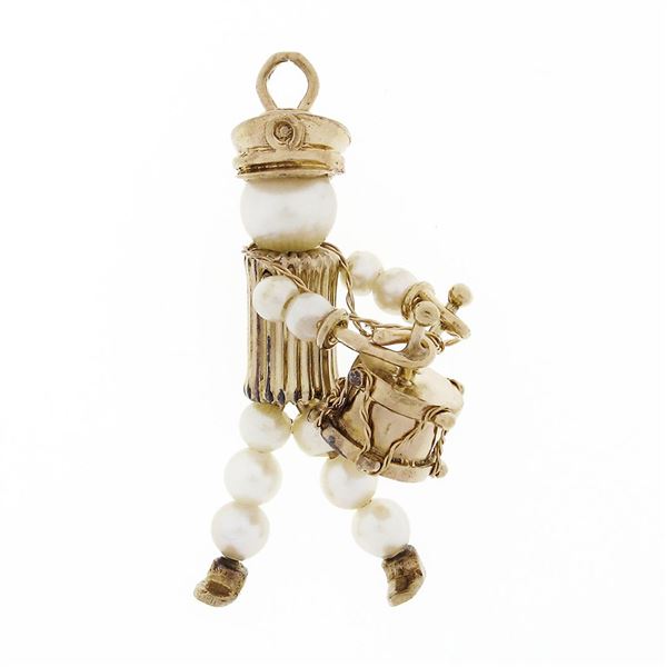 Vintage 14K Yellow Gold Drummer Boy Pearl Twisted Wire Collectible Charm Pendant