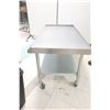 Image 2 : TABLE INOX MOBILE  60"x30"x28"