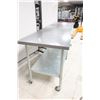 Image 2 : TABLE INOX MOBILE  96"x30"x38"
