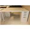 Image 1 : BUREAU AVEC TIROIRS SUR LE CÔTÉ DROIT 66"x30"x29"