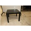Image 1 : PETITE TABLE IKEA 22"x22"x18"