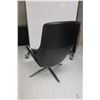 Image 2 : CHAISE