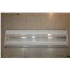 Image 1 : LUMINAIRE FLUO VISIONEERING  1'x4'  347v