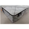 Image 3 : MATELAS KINGSDOWN GASGE TT NF  75"x77.5"x13" (KING)(ENDOMMAGÉ)