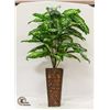 Image 1 : 42 INCH TALL SILK PLANT WITH WICKER BASE