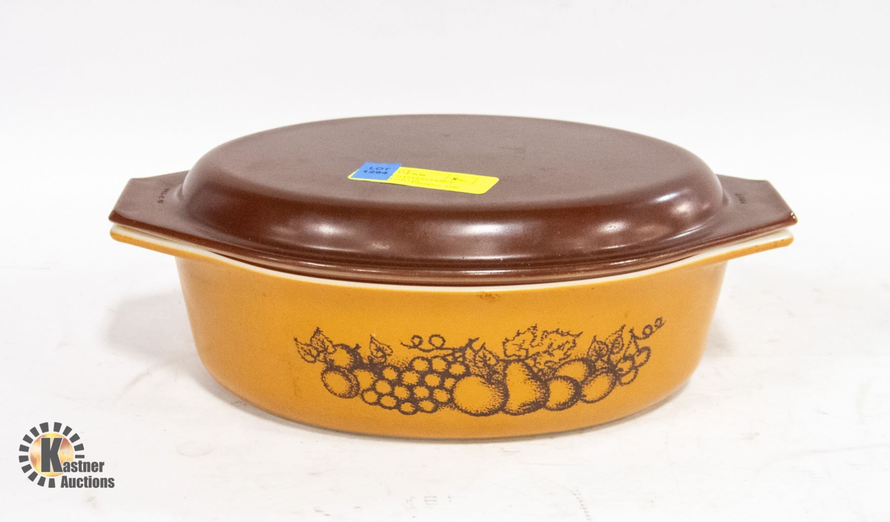 MEDIUM SIZE HARVEST PYREX CASSEROLE WITH LID